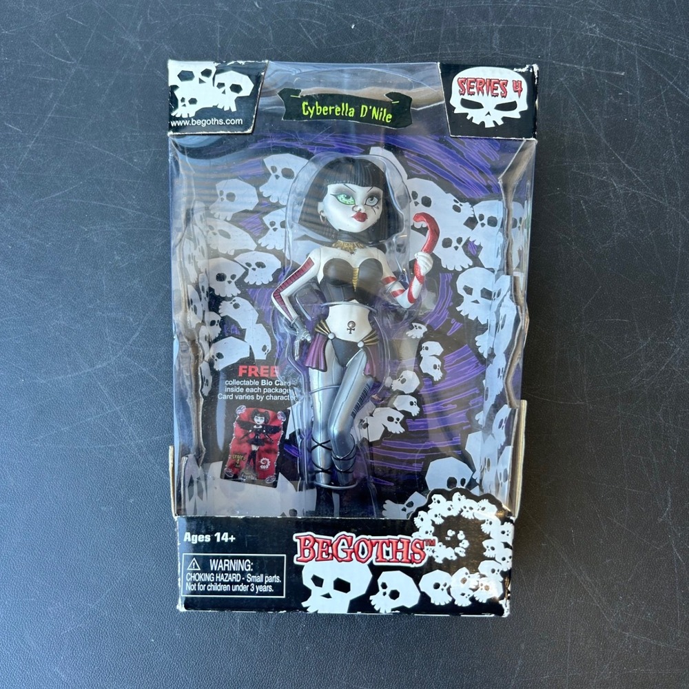 Bleeding Edge Begoths Cyberella D Nile Figure Gothcore Y2K Collectible 2003